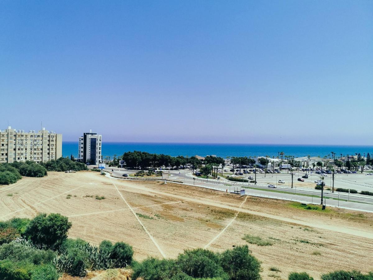 Mackenzie Seaview Paradise ラルナカ エクステリア 写真